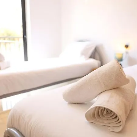 Spacious 2br With Stunning Sea Views By 360 Estates