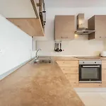 Stunning Sea View Haven At Seabreeze Court Apartment