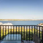Stunning Sea View Haven At Seabreeze Court Apartment *