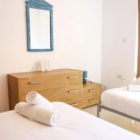 Apartment Spacious 2br With Stunning Sea Views By 360 Estates