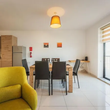 Stunning Sea View Haven At Seabreeze Court Mellieha
