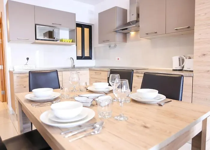 Διαμέρισμα Spacious 2br With Stunning Sea Views By 360 Estates *