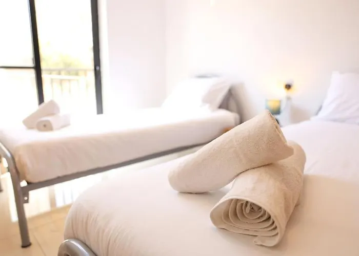 Spacious 2br With Stunning Sea Views By 360 Estates