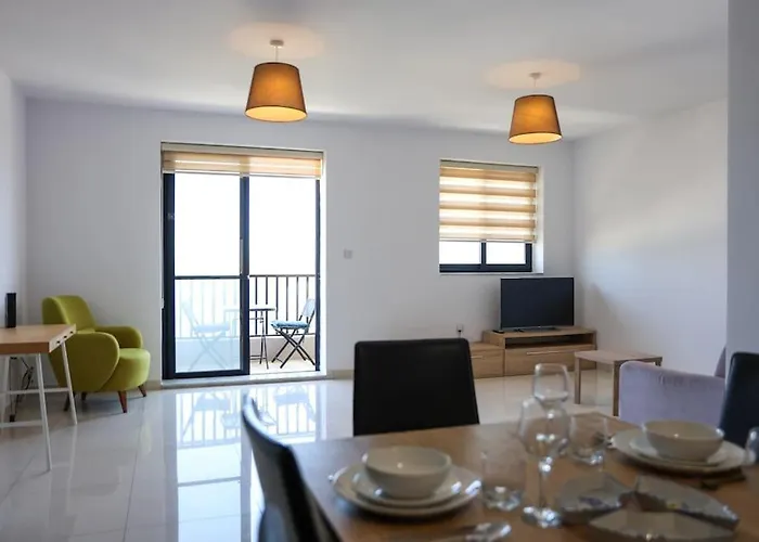Spacious 2br With Stunning Sea Views By 360 Estates *