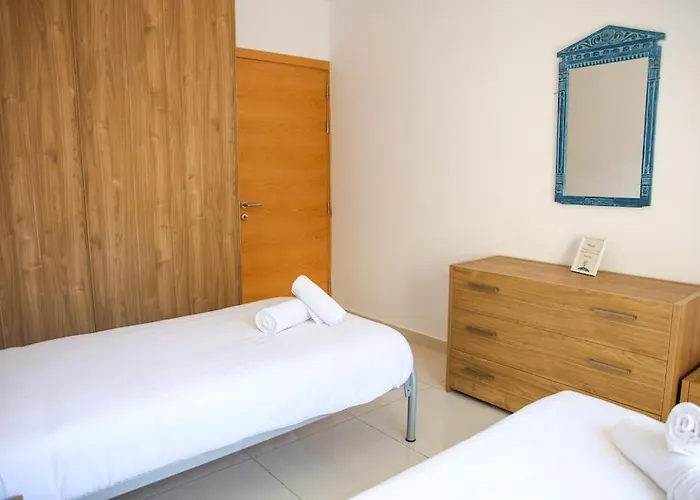 Lejlighed Spacious 2br With Stunning Sea Views By 360 Estates