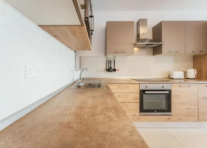 Stunning Sea View Haven At Seabreeze Court Apartment