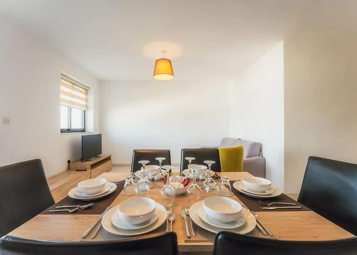 Stunning Sea View Haven At Seabreeze Court *